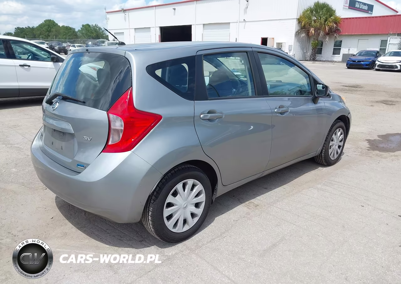 2015 Nissan Versa Note S (Sr)-S Plus-Sl-Sr-Sv VIN:3N1CE2CP1FL371203 - 4