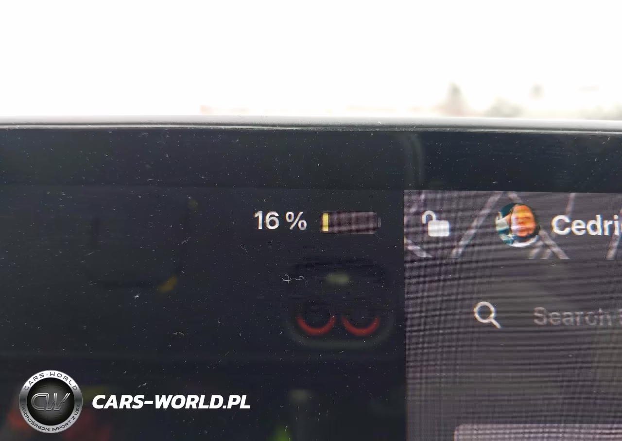2019 Tesla Model 3 VIN:5YJ3E1EA4KF305138 - 17