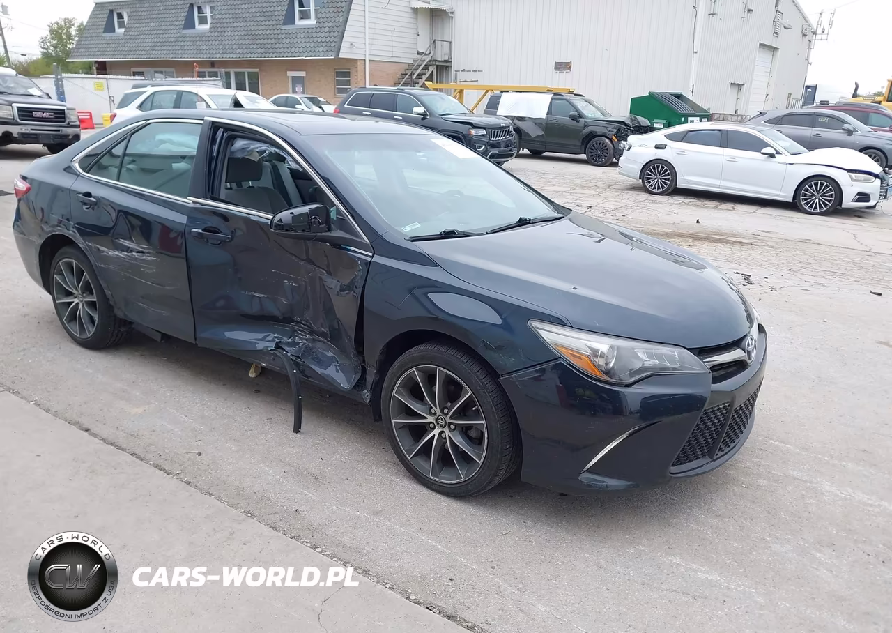 2016 Toyota Camry Xse