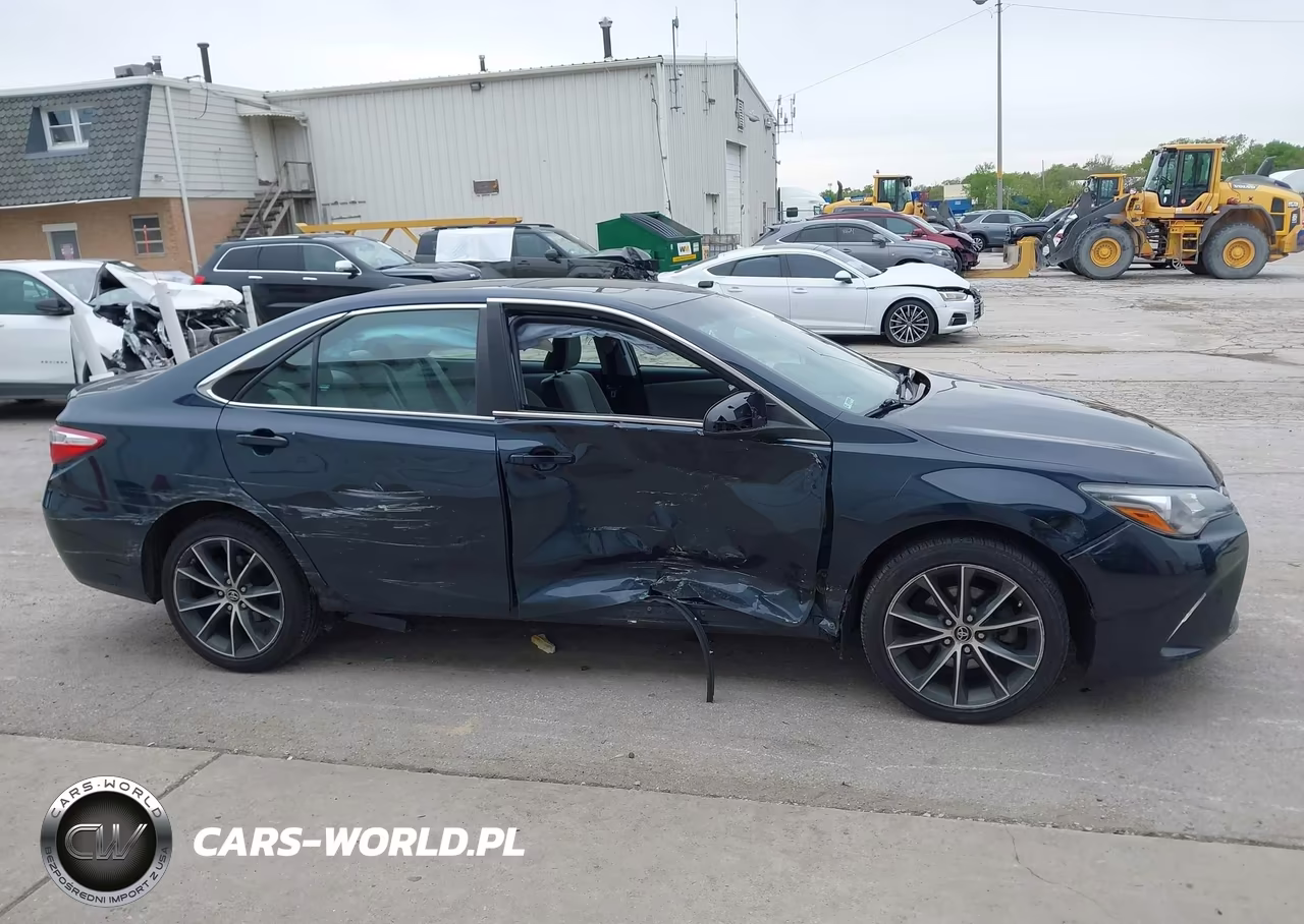 2016 Toyota Camry Xse VIN:4T1BF1FK7GU523116 - 13