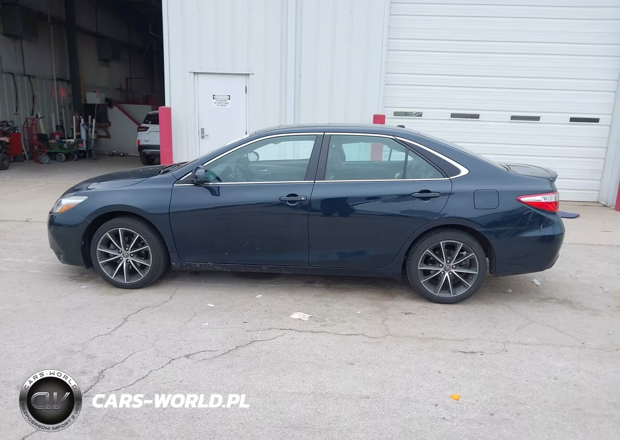 2016 Toyota Camry Xse VIN:4T1BF1FK7GU523116 - 14