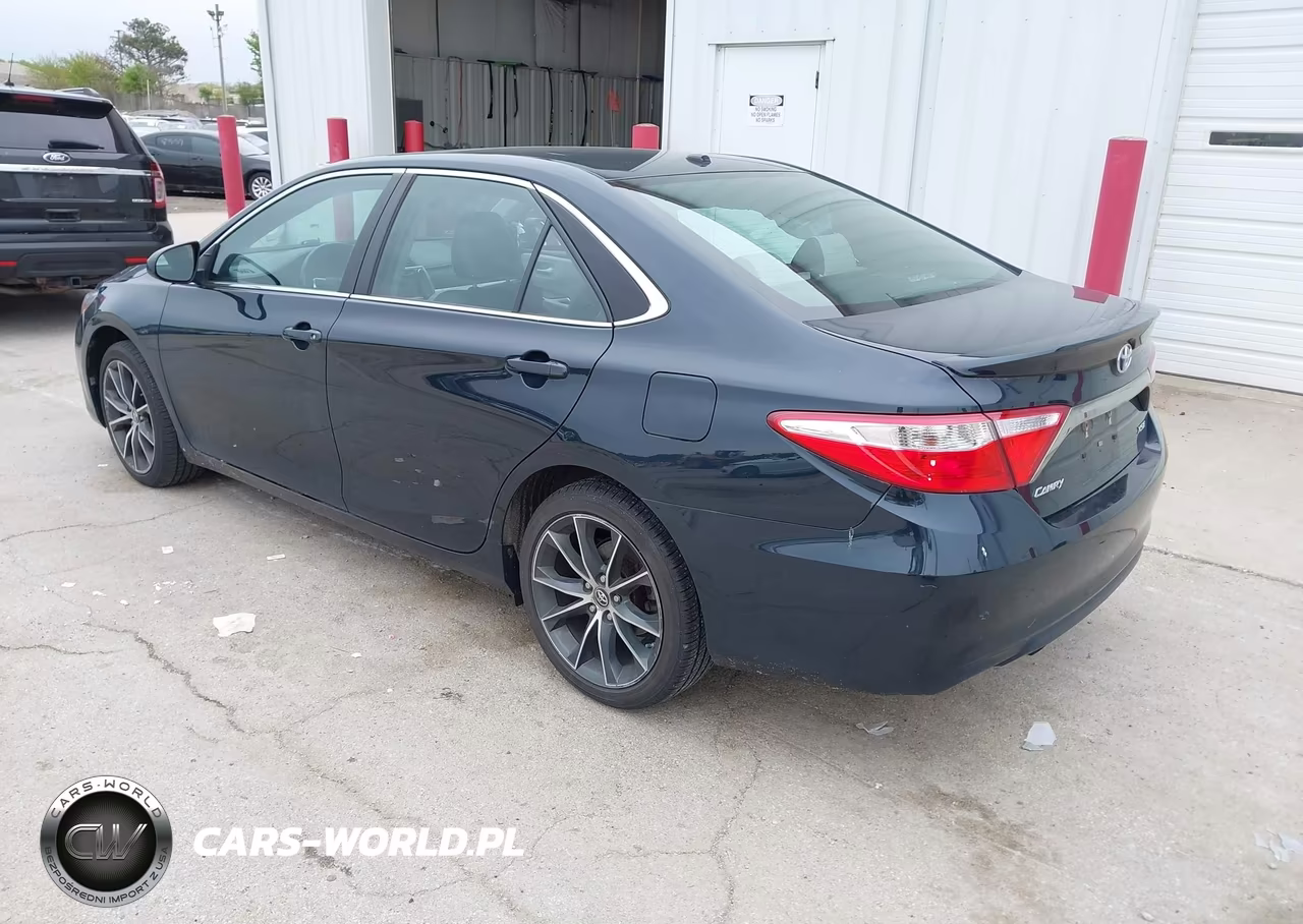 2016 Toyota Camry Xse VIN:4T1BF1FK7GU523116 - 3
