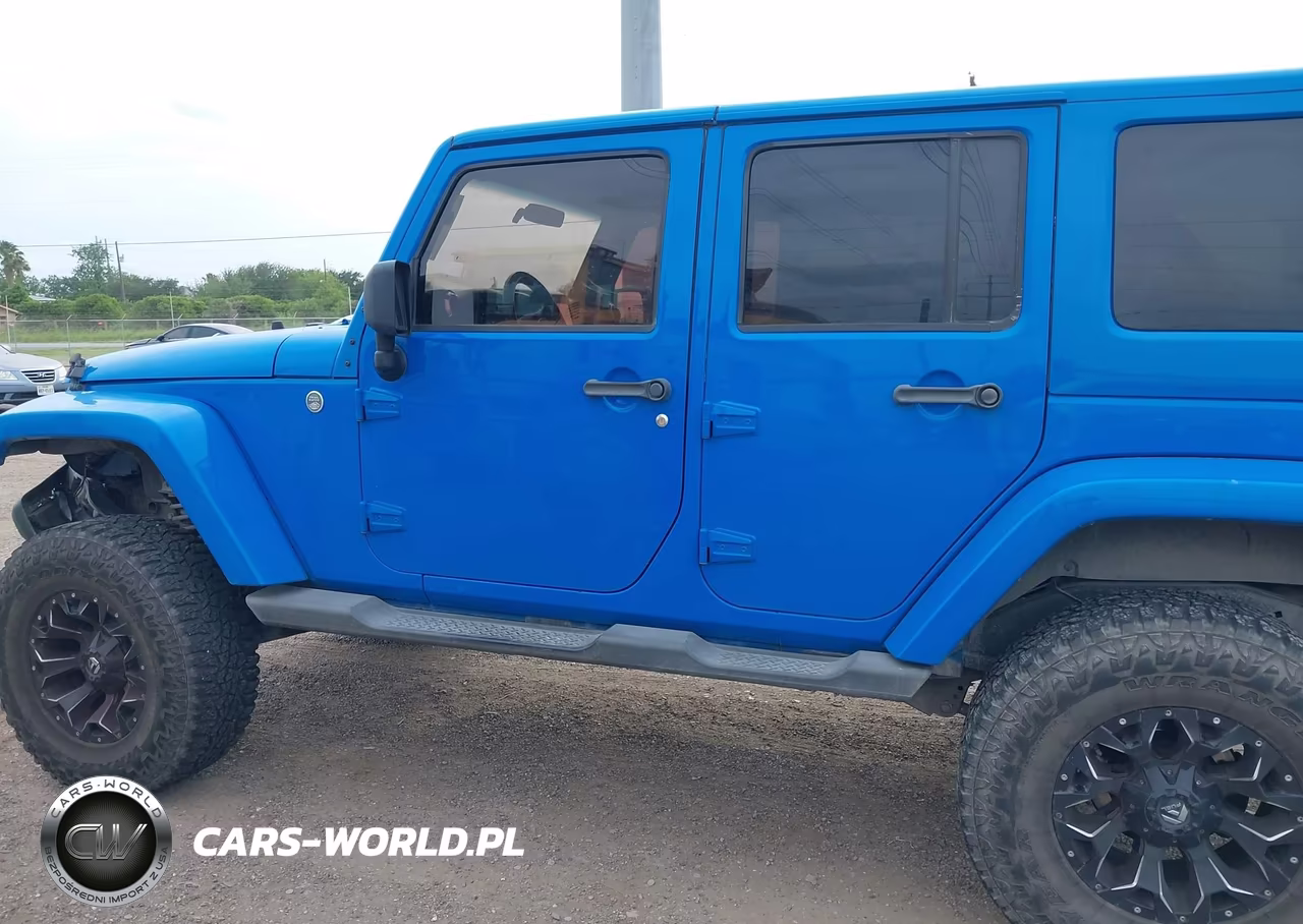 2011 Jeep Wrangler Unlimited Sahara VIN:1J4BA5H15BL559216 - 14