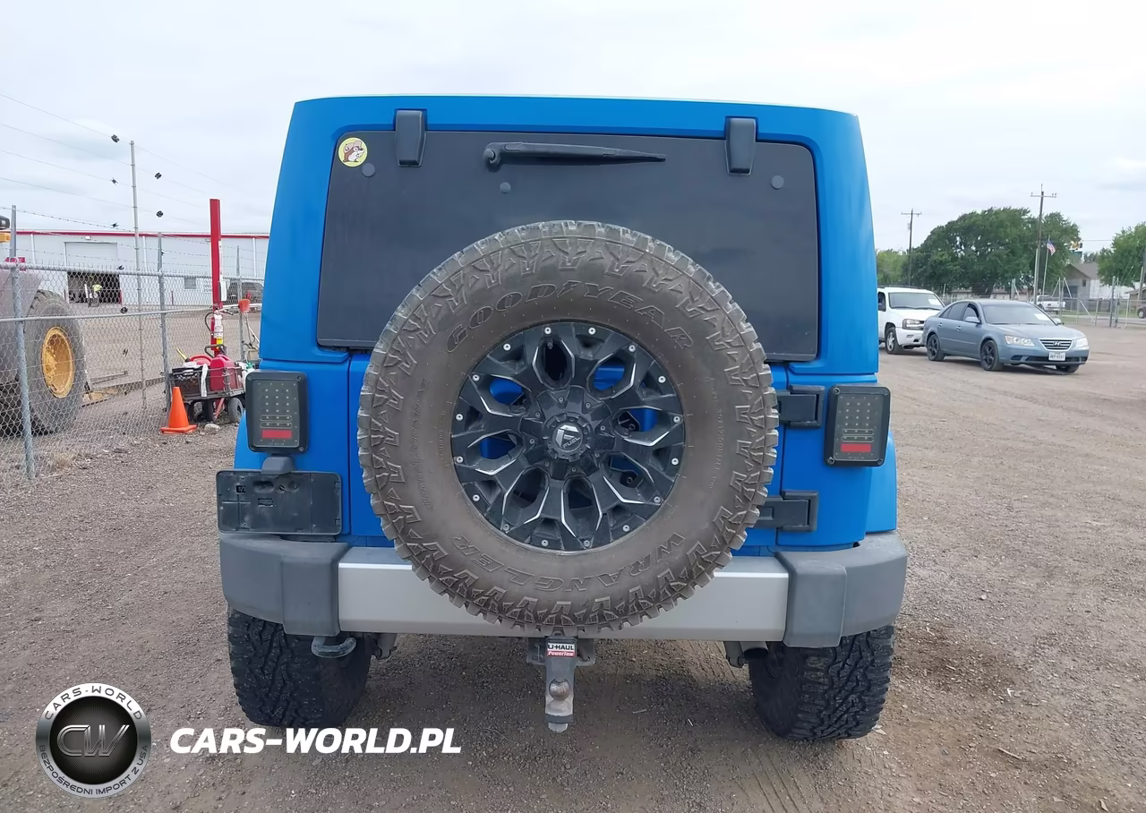 2011 Jeep Wrangler Unlimited Sahara VIN:1J4BA5H15BL559216 - 16