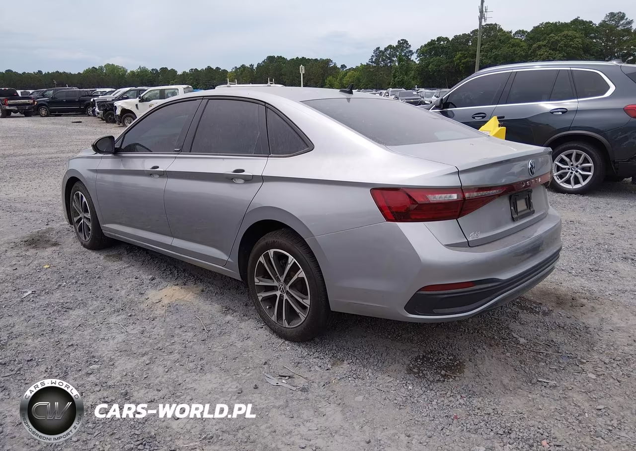 2025 Volkswagen Jetta 1.5T Sport VIN:3VWBX7BU2SM054006 - 3