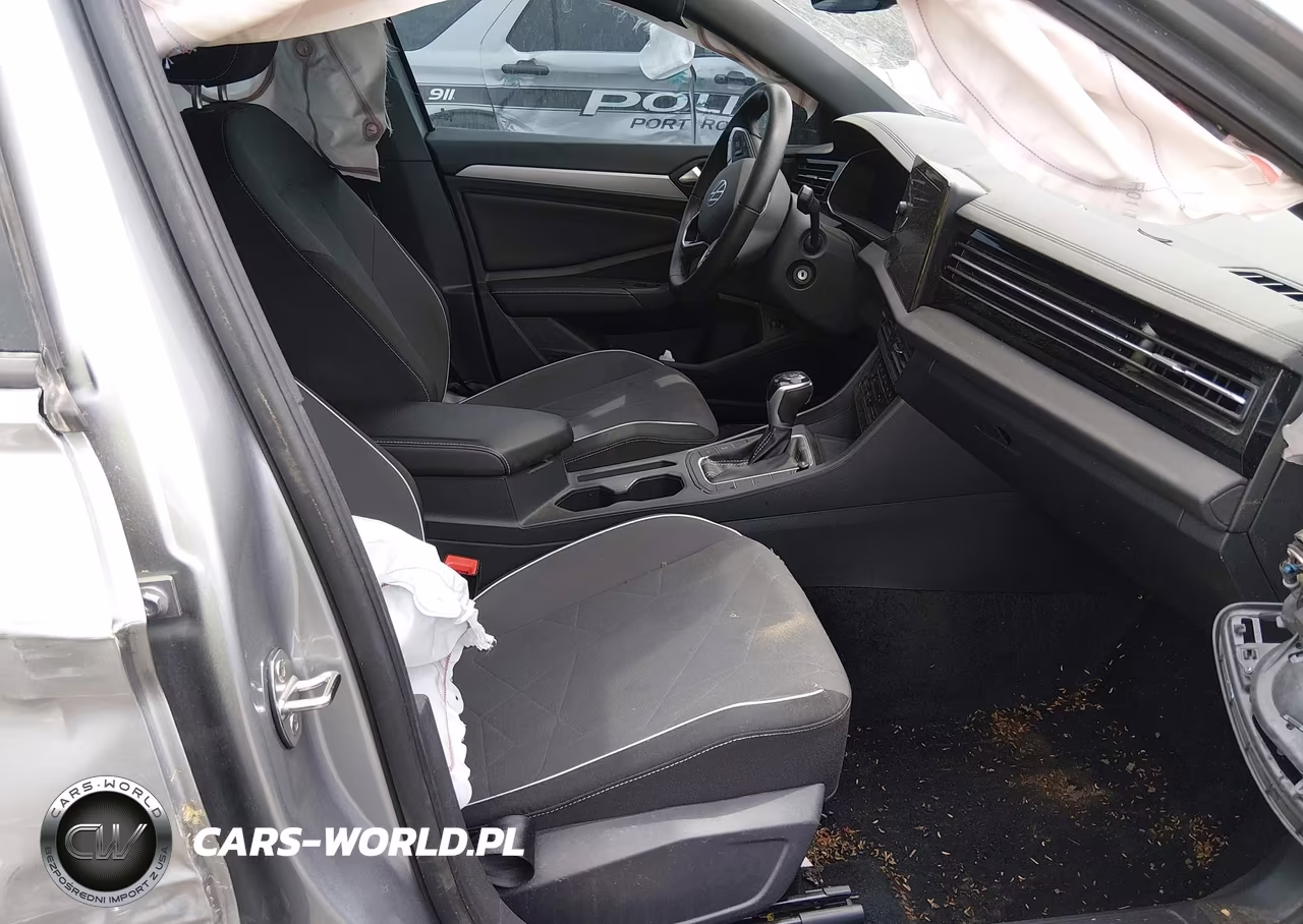 2025 Volkswagen Jetta 1.5T Sport VIN:3VWBX7BU2SM054006 - 5