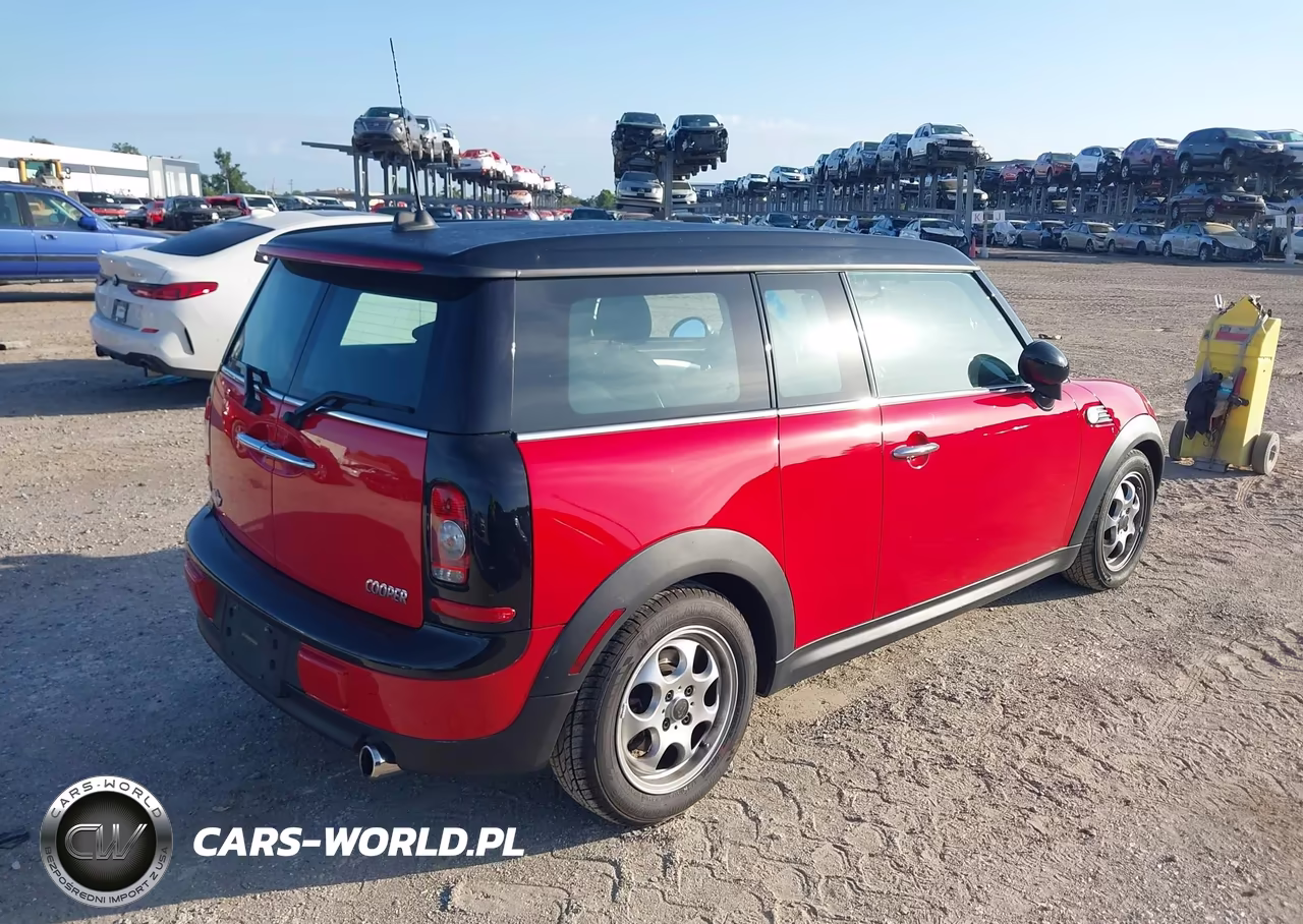 2008 Mini Cooper Clubman VIN:WMWML33518TJ47159 - 4