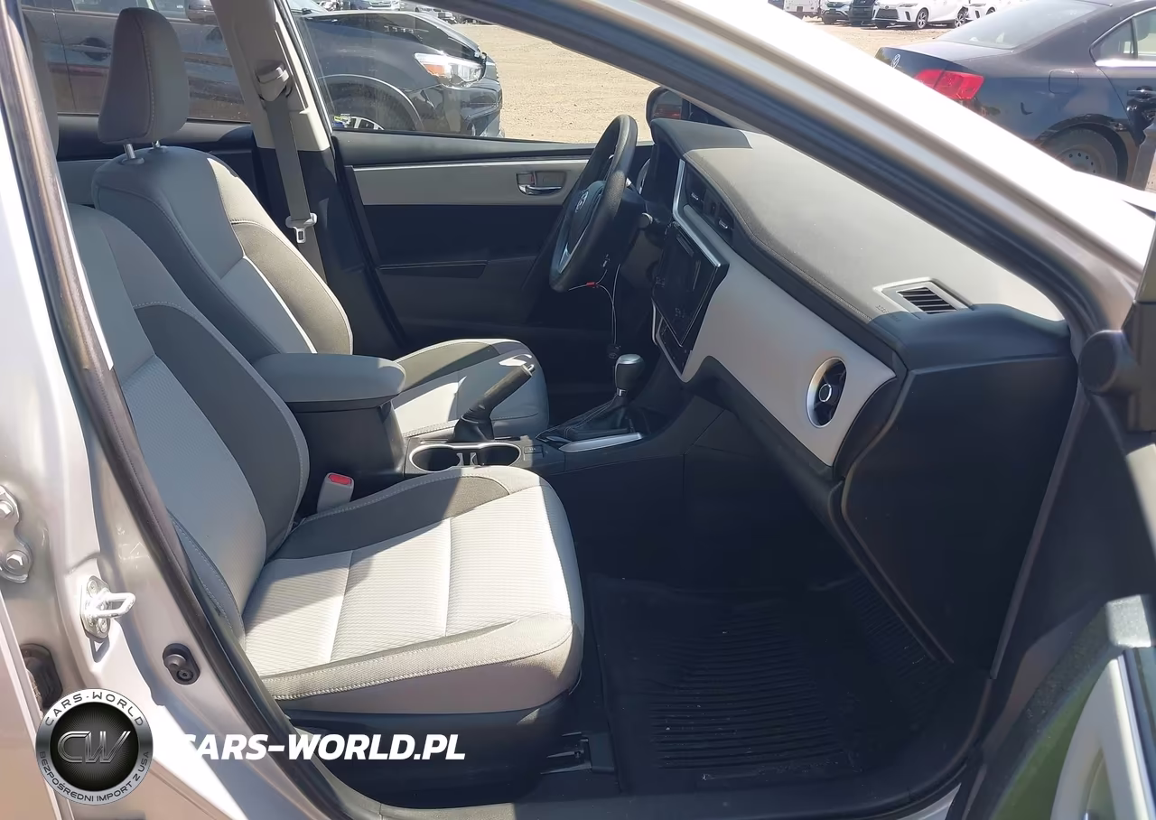 2019 Toyota Corolla Le VIN:2T1BURHEXKC214021 - 5