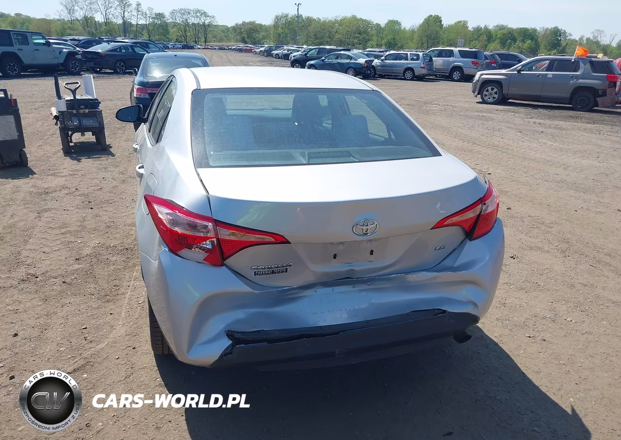 2019 Toyota Corolla Le VIN:2T1BURHEXKC214021 - 6