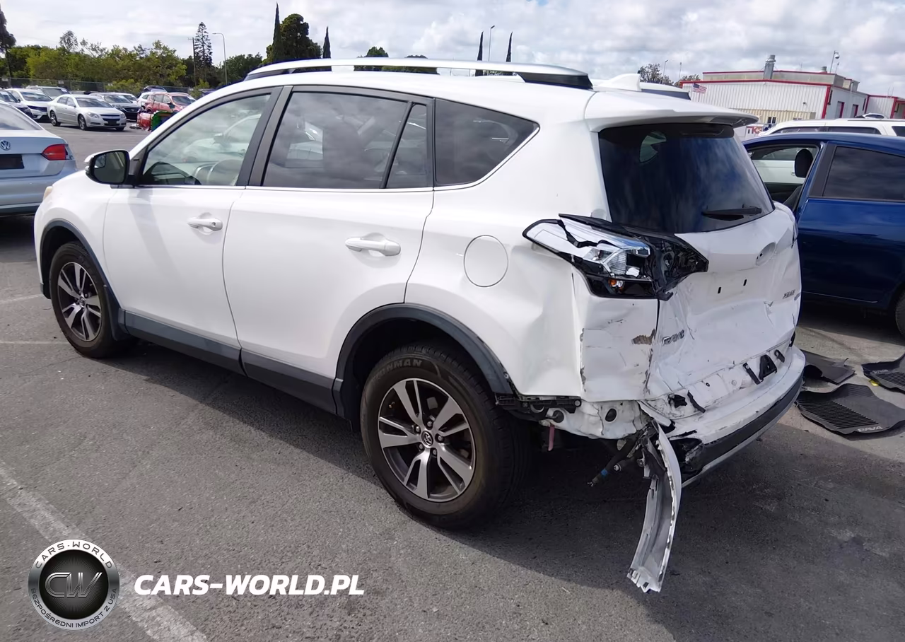 2017 Toyota Rav4 Xle VIN:JTMWFREV4HJ707917 - 3