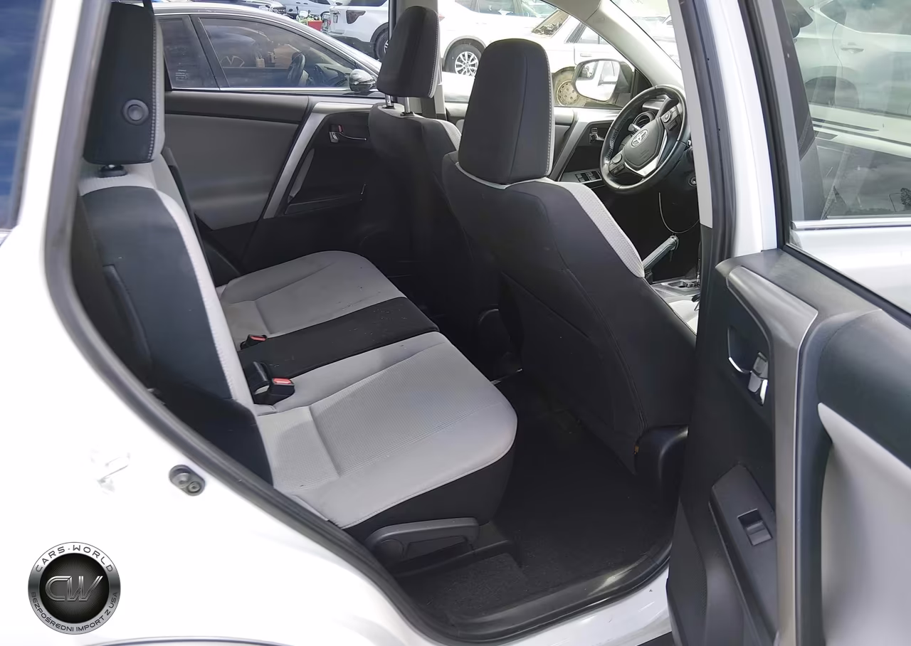 2017 Toyota Rav4 Xle VIN:JTMWFREV4HJ707917 - 8