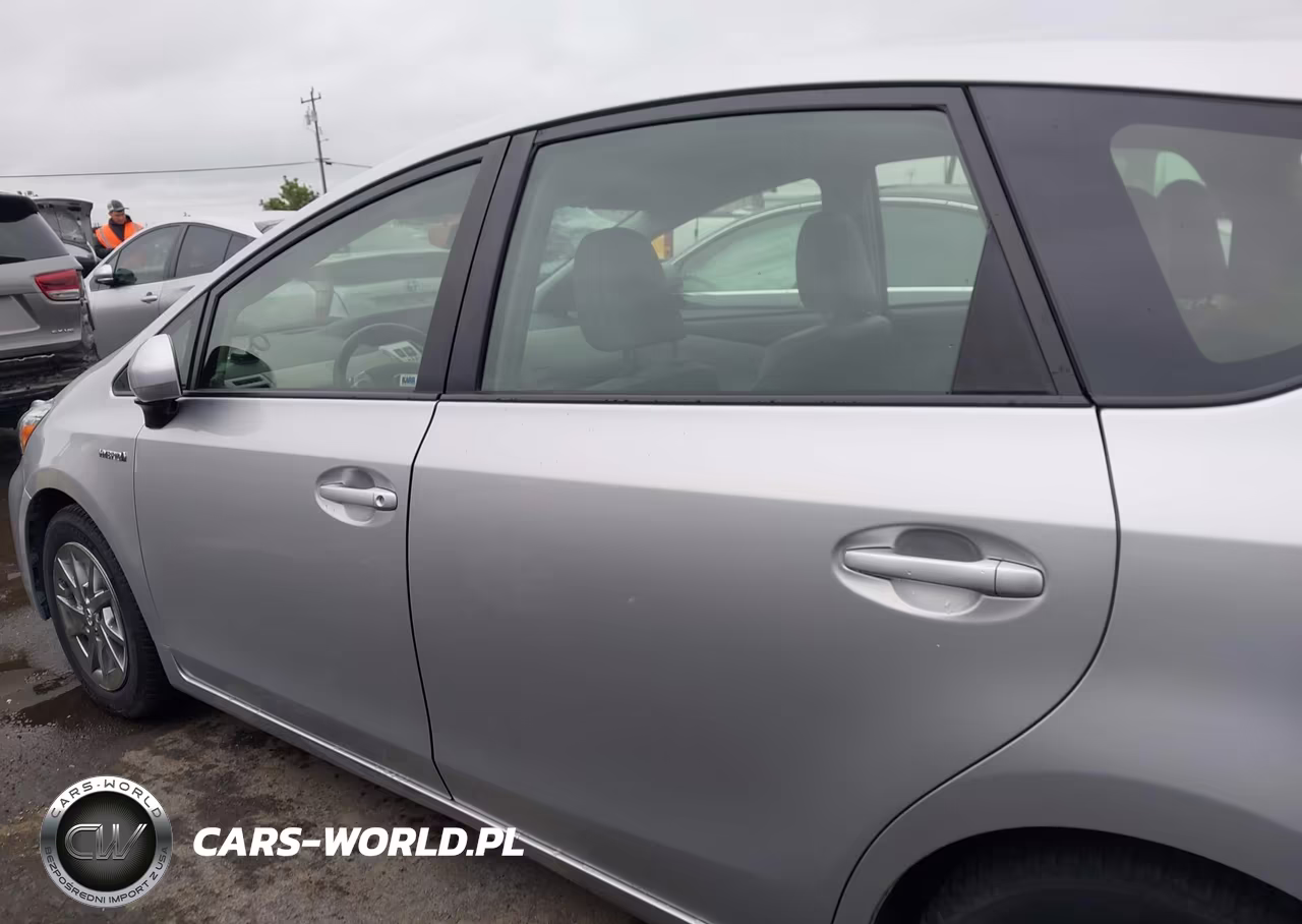 2015 Toyota Prius V Four VIN:JTDZN3EU1FJ016507 - 14