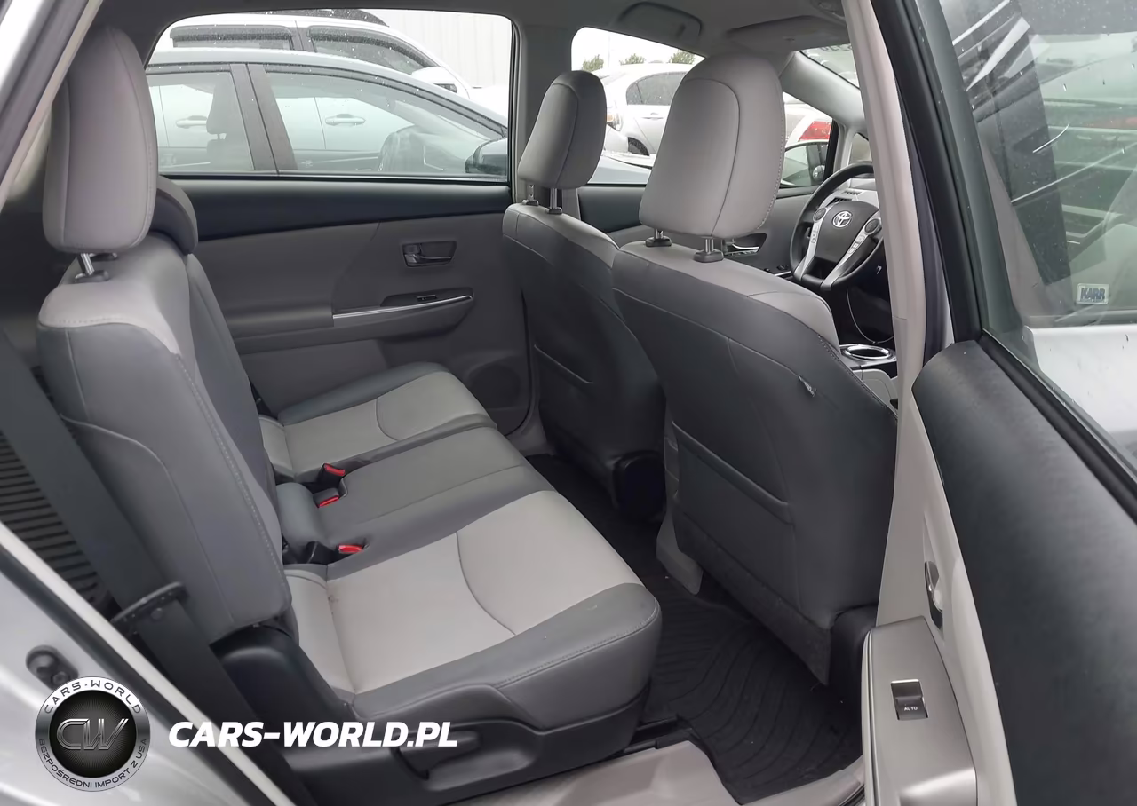 2015 Toyota Prius V Four VIN:JTDZN3EU1FJ016507 - 8
