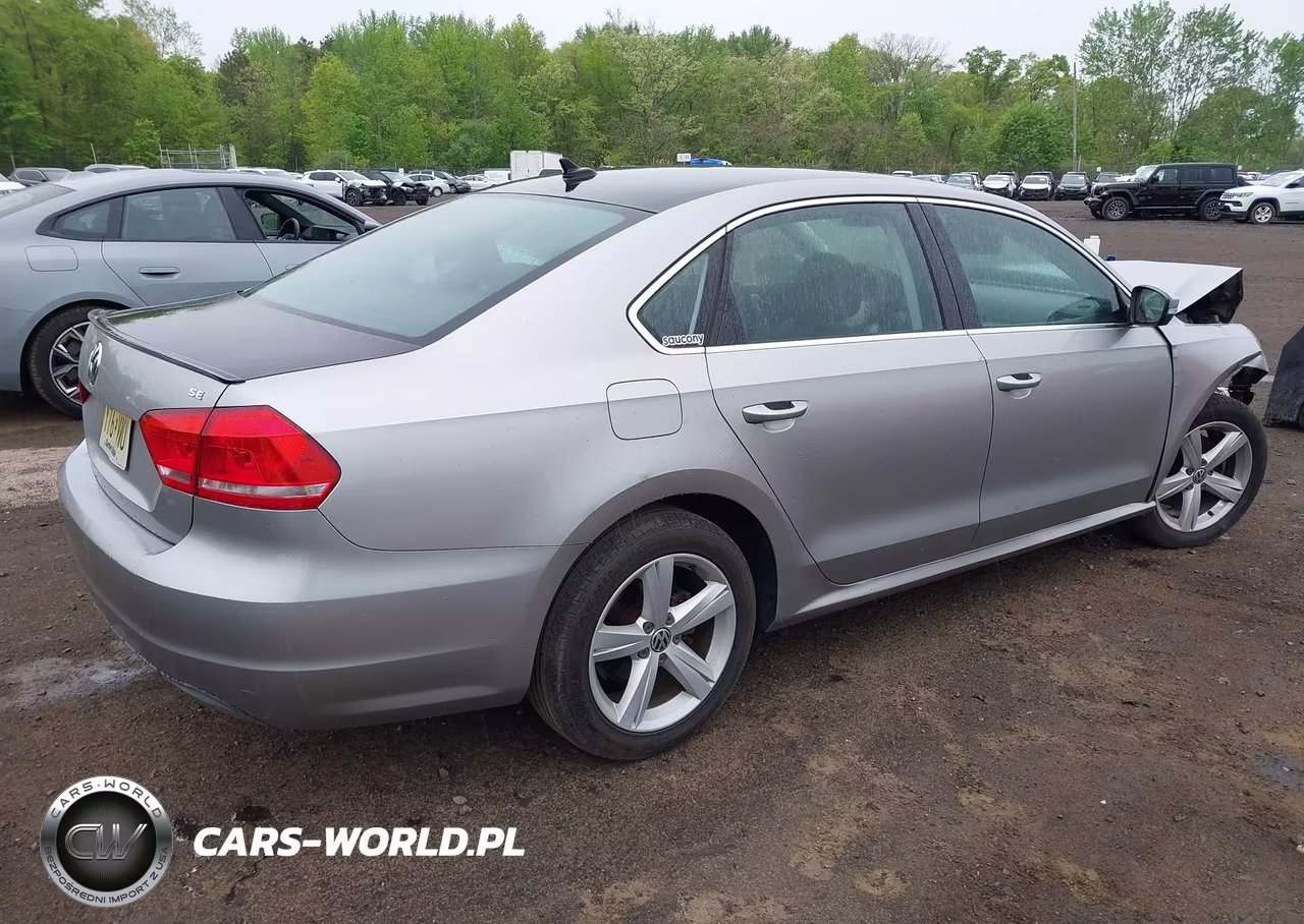 2012 Volkswagen Passat 2.5L Se VIN:1VWBP7A32CC044717 - 4