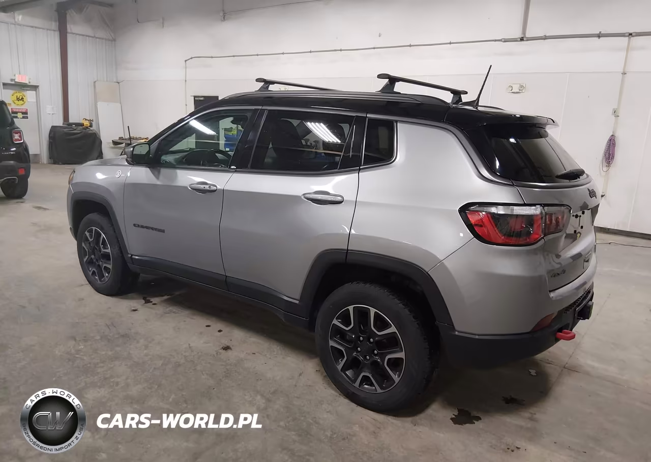 2019 Jeep Compass Trailhawk 4X4 VIN:3C4NJDDB3KT665115 - 3