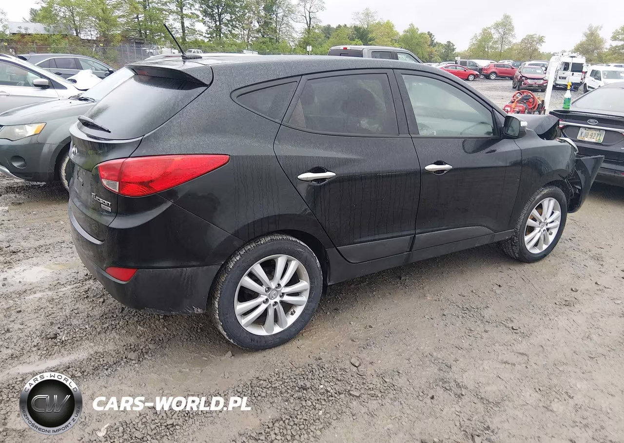 2011 Hyundai Tucson Limited VIN:KM8JU3AC3BU131871 - 4