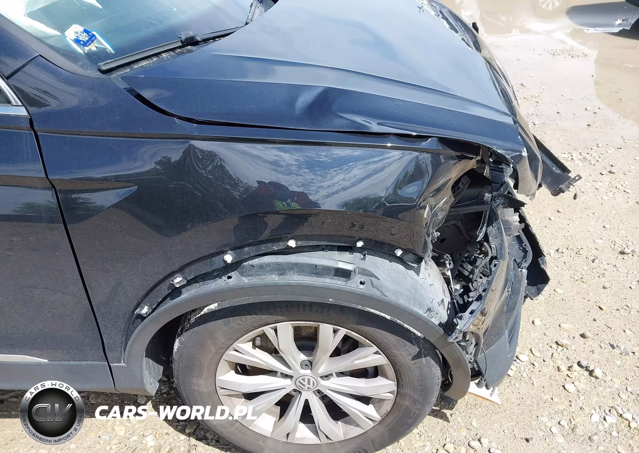 2018 Volkswagen Tiguan 2.0T Se-2.0T Sel VIN:3VV2B7AX9JM074704 - 17