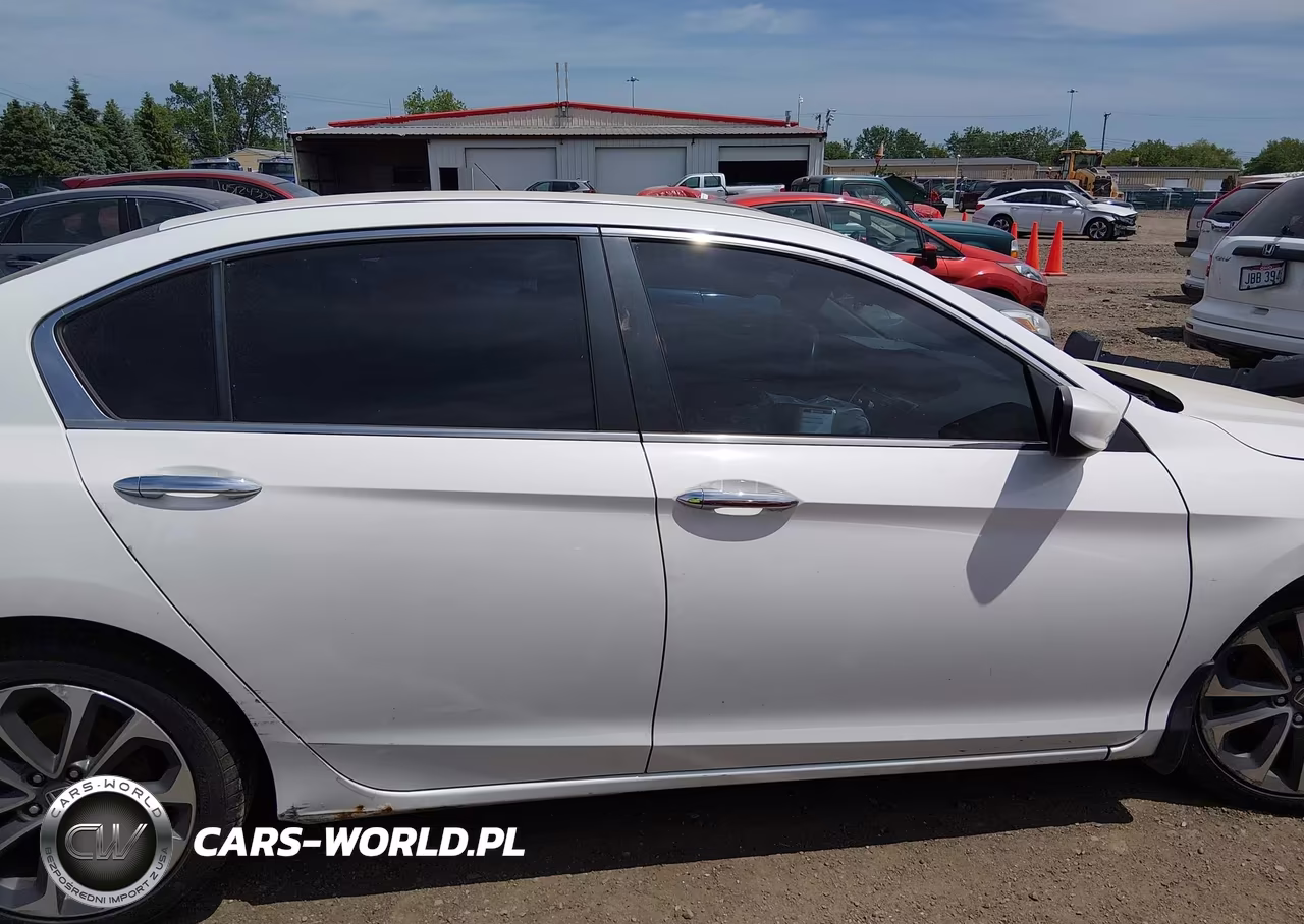 2015 Honda Accord Sport VIN:1HGCR2F57FA091709 - 13