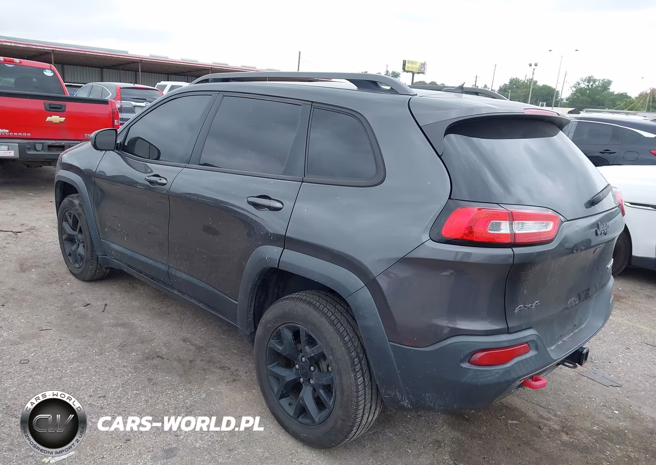 2015 Jeep Cherokee Trailhawk VIN:1C4PJMBS7FW582525 - 3