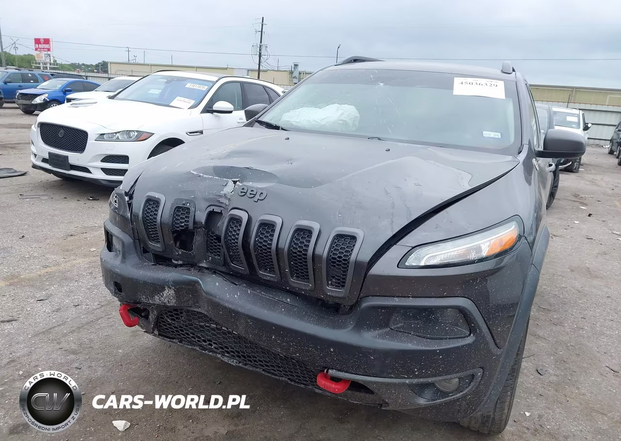 2015 Jeep Cherokee Trailhawk VIN:1C4PJMBS7FW582525 - 6