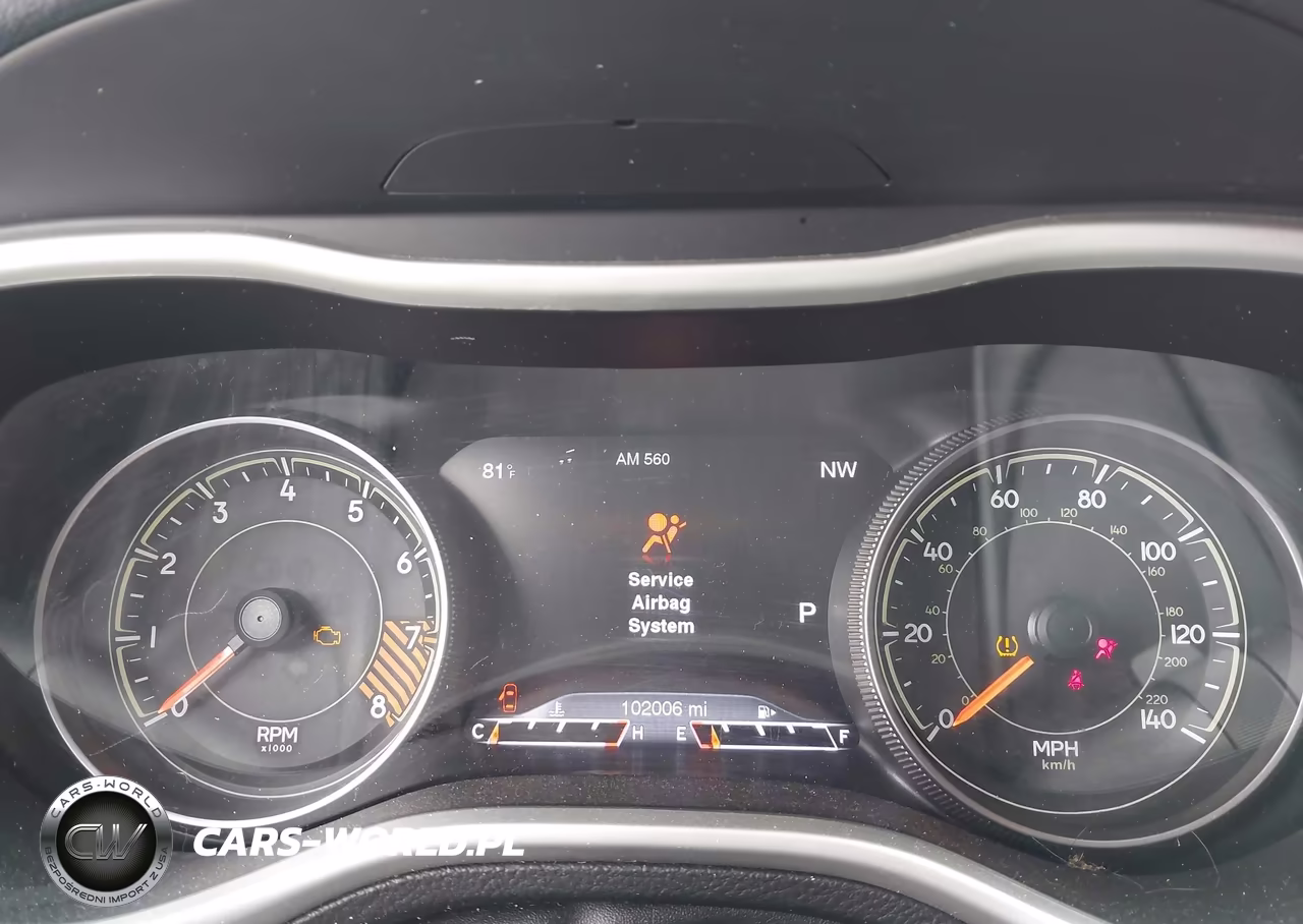 2015 Jeep Cherokee Trailhawk VIN:1C4PJMBS7FW582525 - 7
