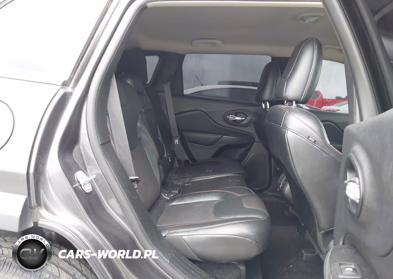 2015 Jeep Cherokee Trailhawk VIN:1C4PJMBS7FW582525 - 8