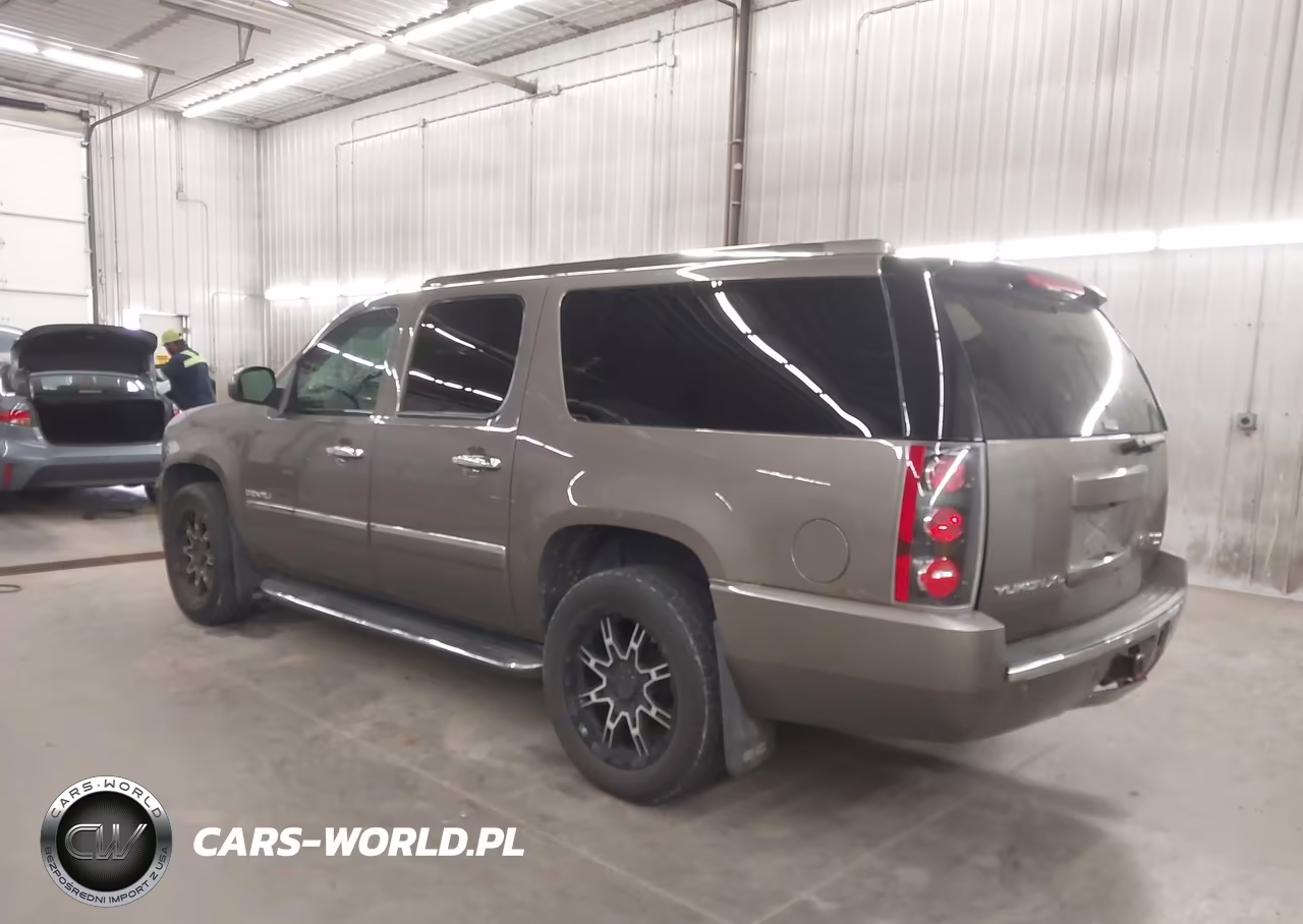 2014 GMC Yukon Xl 1500 Denali VIN:1GKS2MEF7ER145695 - 3