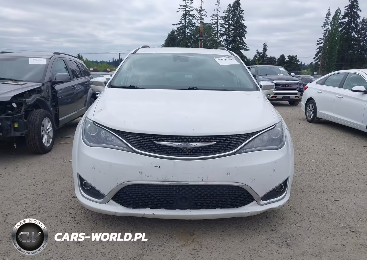 2017 Chrysler Pacifica Limited VIN:2C4RC1GGXHR703520 - 12