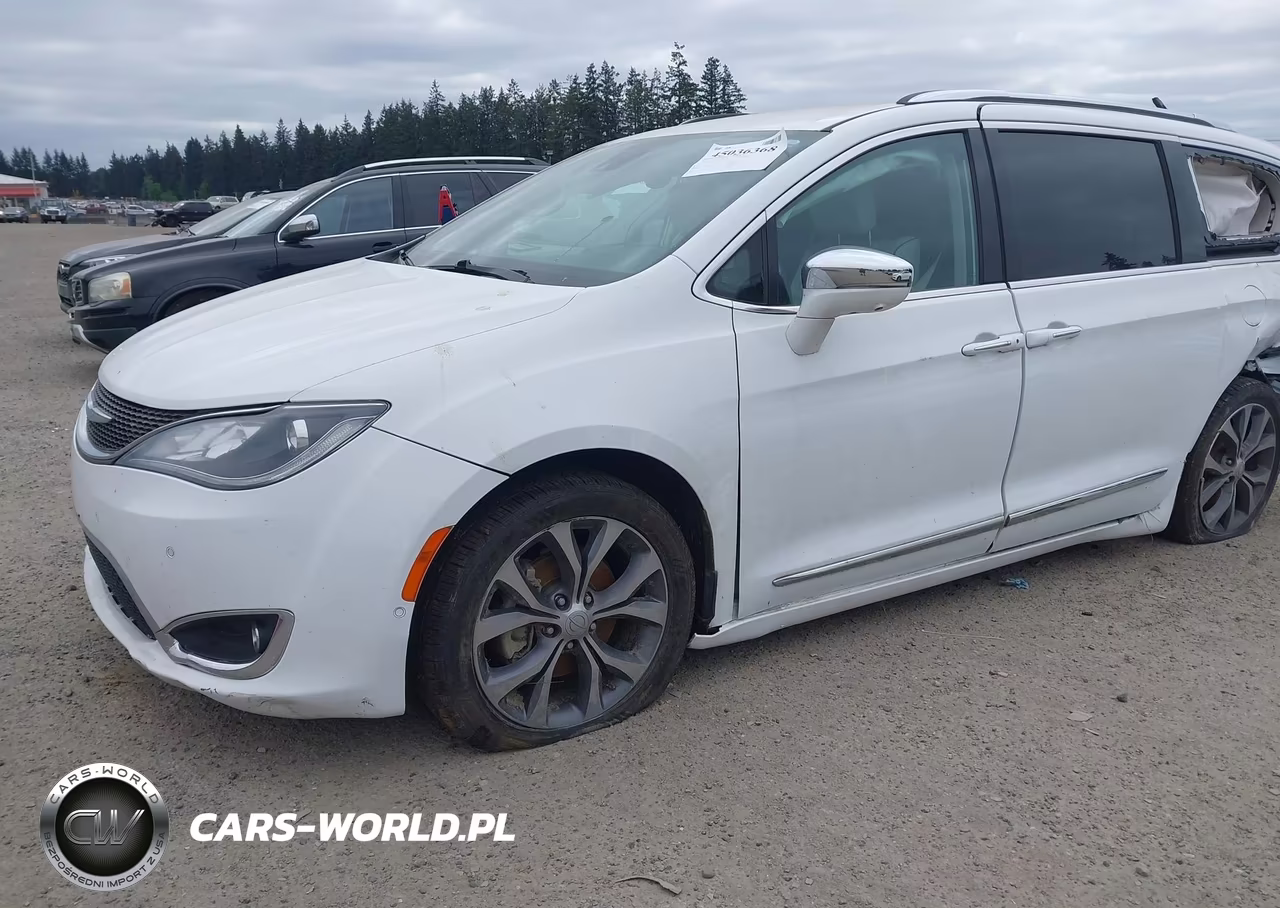 2017 Chrysler Pacifica Limited VIN:2C4RC1GGXHR703520 - 2