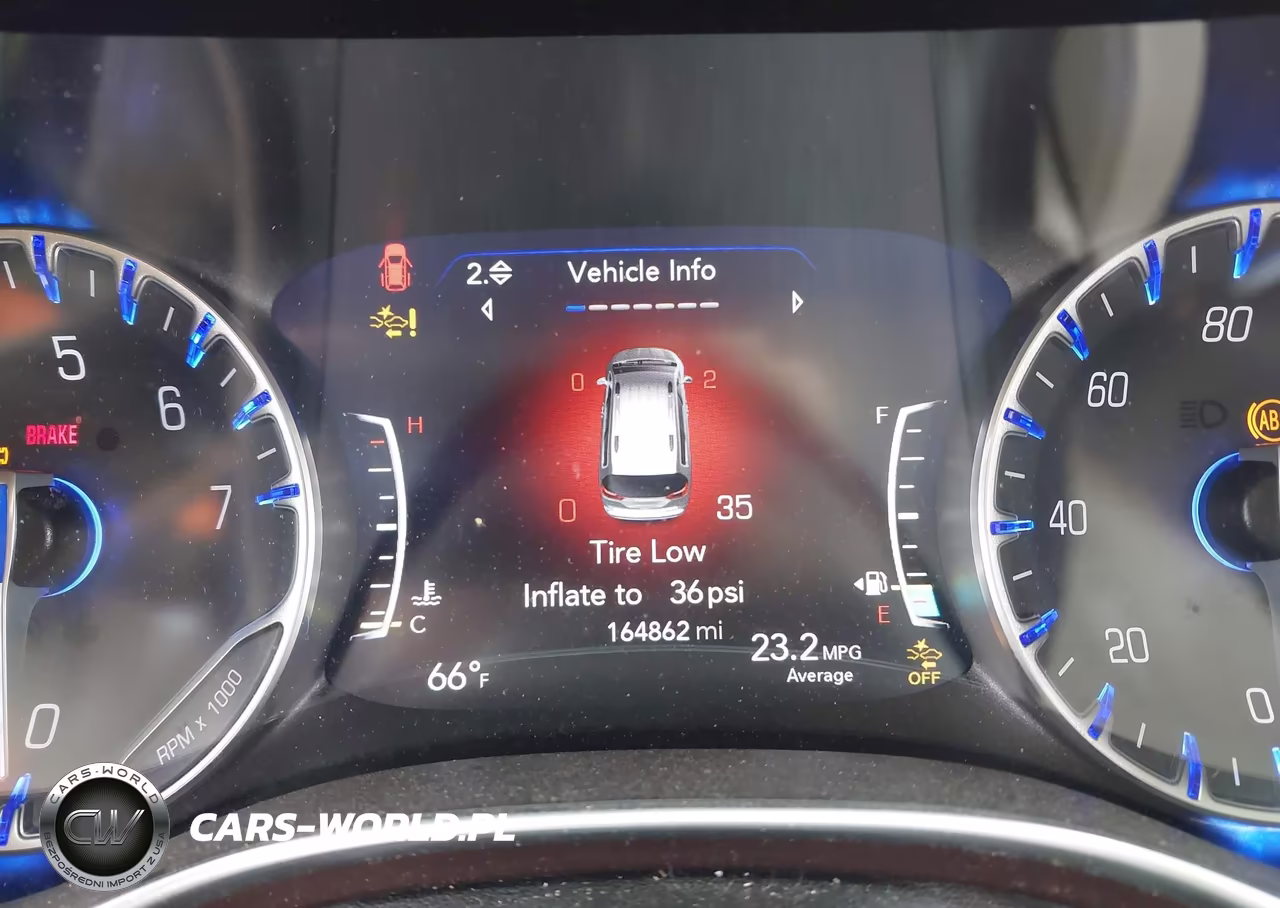 2017 Chrysler Pacifica Limited VIN:2C4RC1GGXHR703520 - 7
