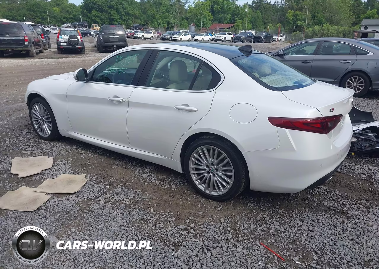 2018 Alfa Romeo Giulia Ti Lusso Awd VIN:ZARFAEEN6J7592558 - 3
