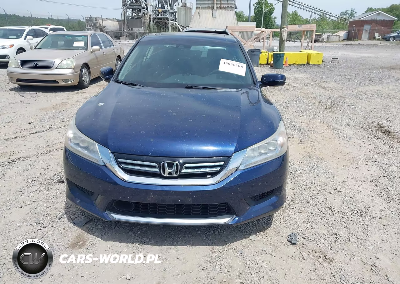2015 Honda Accord Hybrid Touring VIN:1HGCR6F71FA010194 - 12