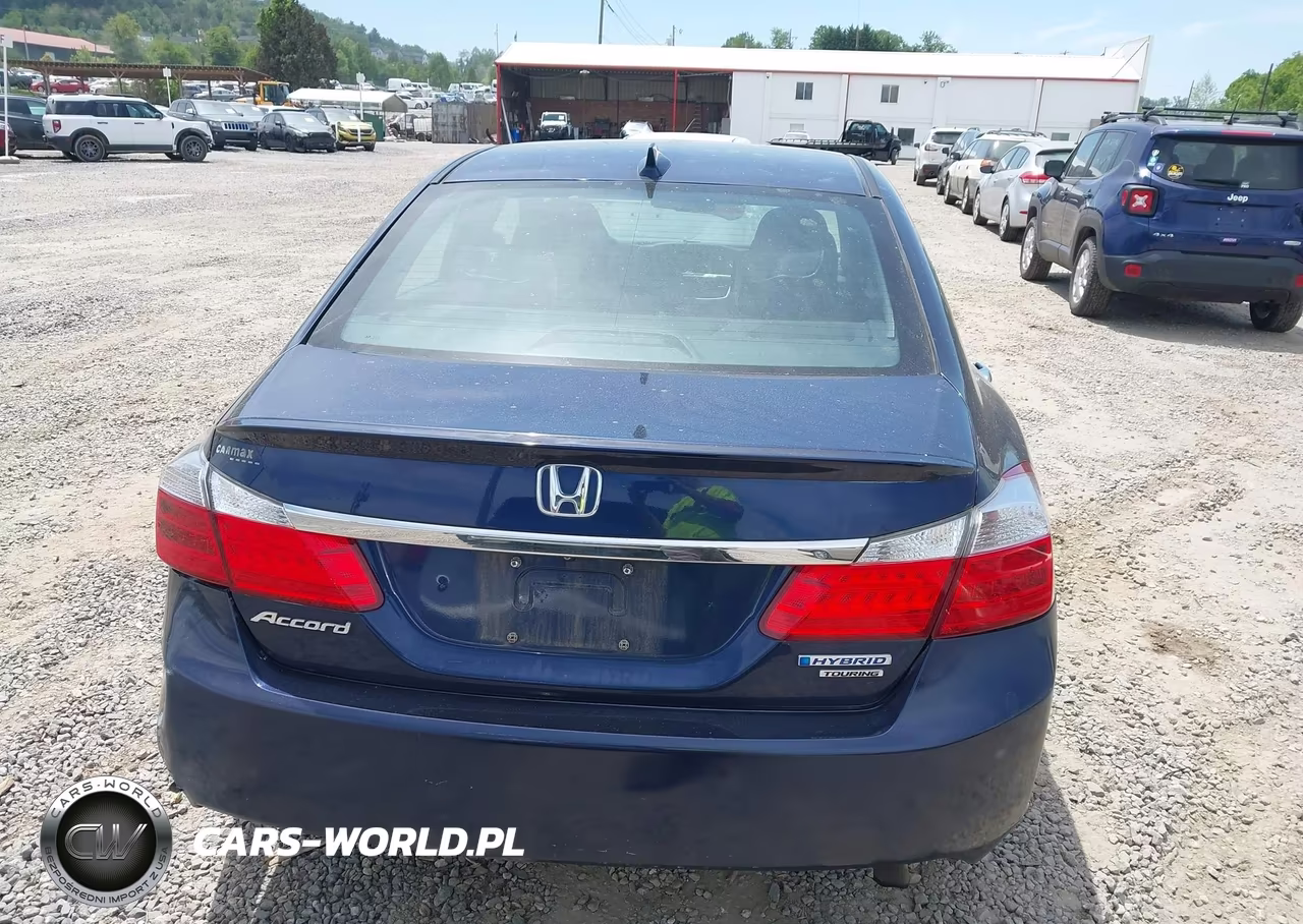 2015 Honda Accord Hybrid Touring VIN:1HGCR6F71FA010194 - 16