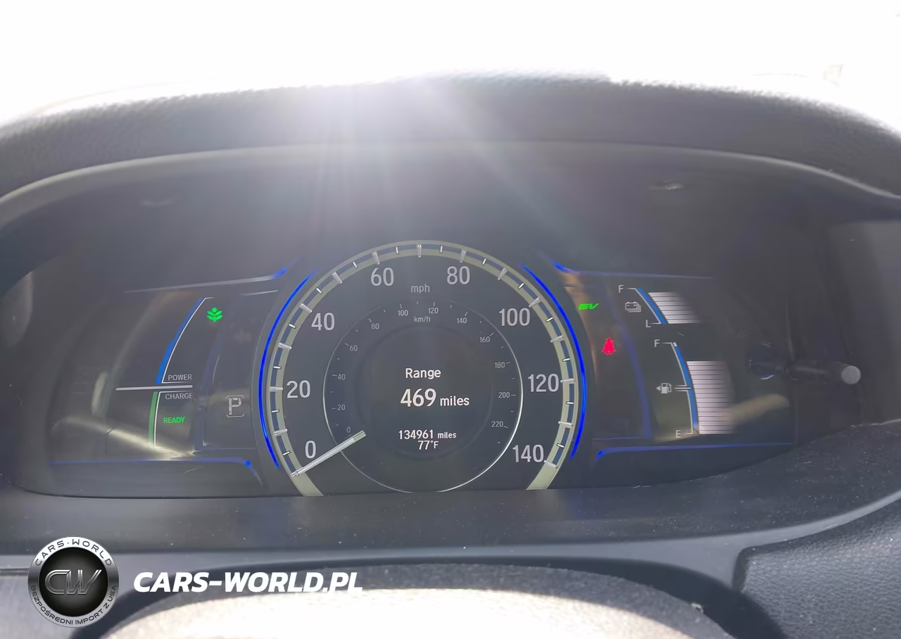 2015 Honda Accord Hybrid Touring VIN:1HGCR6F71FA010194 - 7