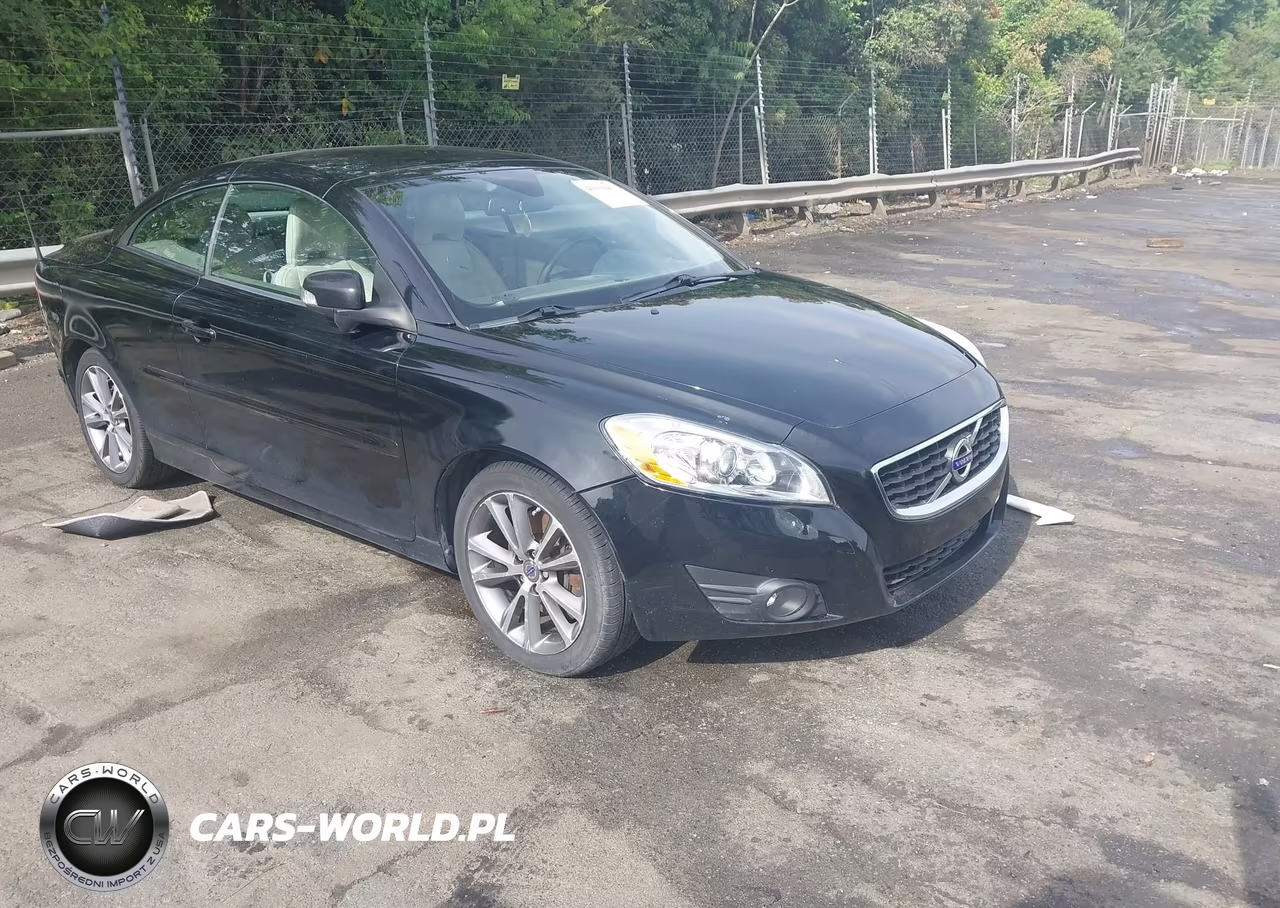 2011 Volvo C70 T5
