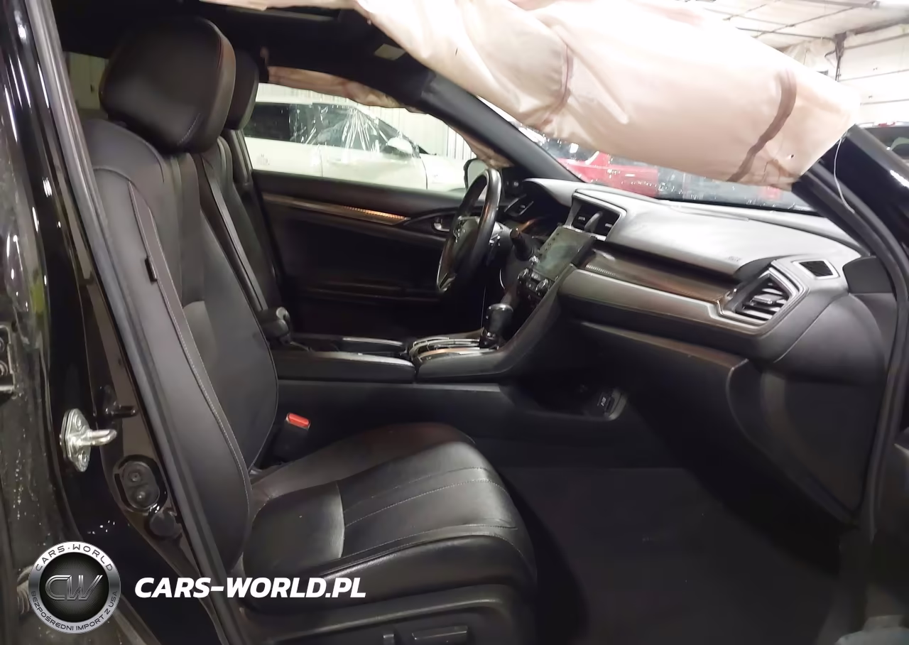 2019 Honda Civic Sport Touring VIN:SHHFK7H92KU205953 - 5