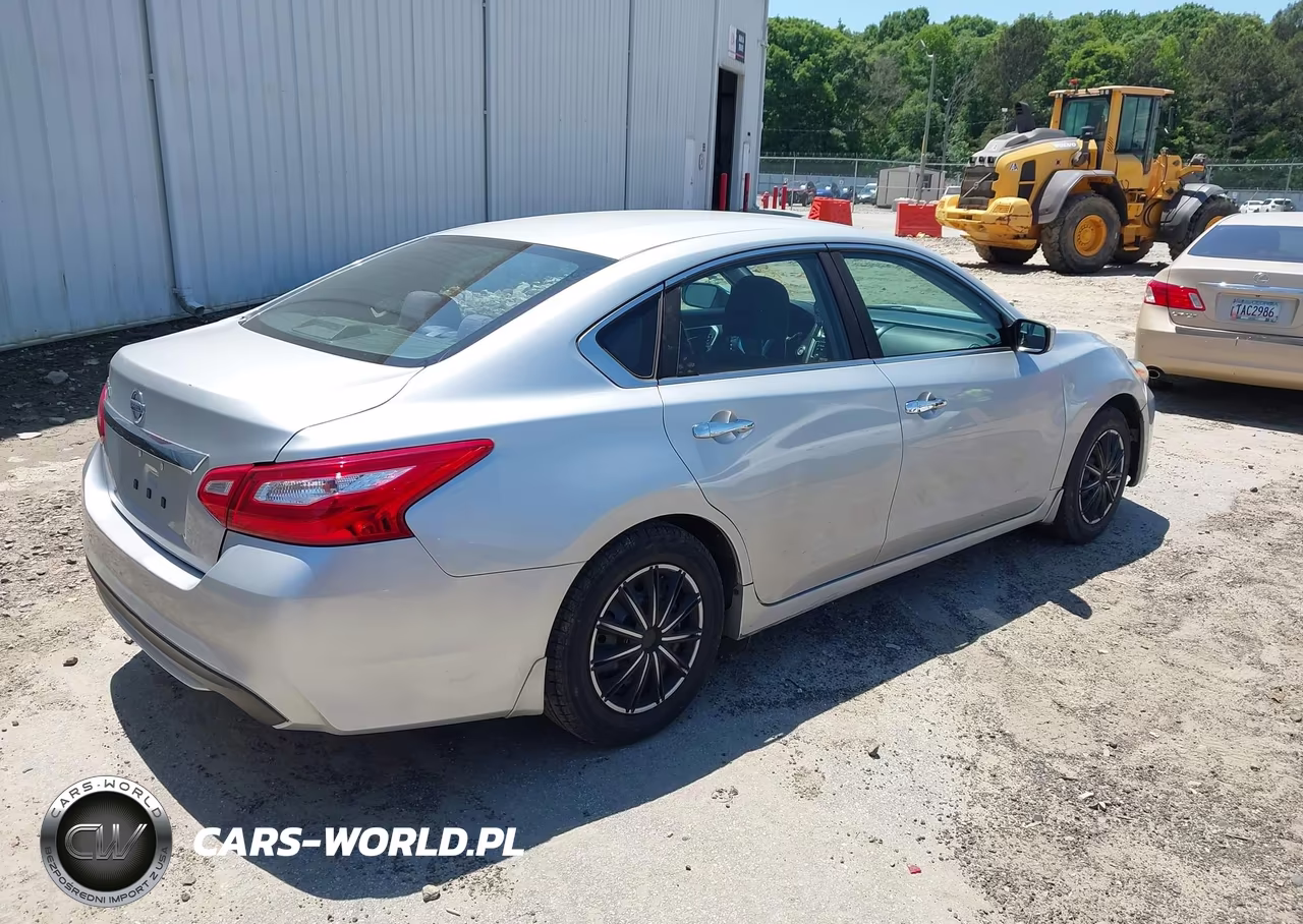 2016 Nissan Altima 2.5 S VIN:1N4AL3AP8GN366221 - 4