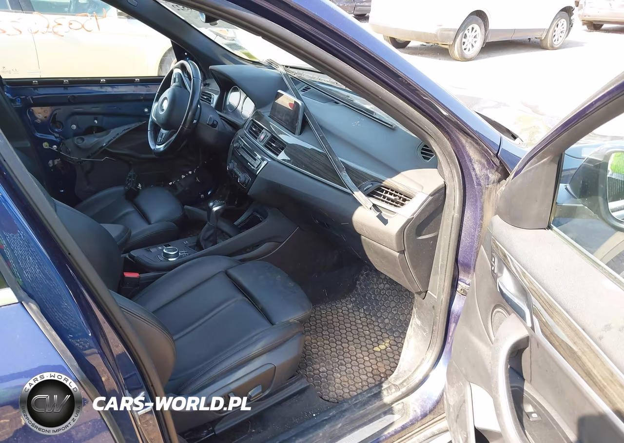 2018 BMW X1 xDrive28I VIN:WBXHT3C34J5L27977 - 5