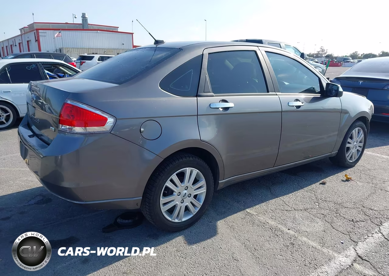 2011 Ford Focus Sel VIN:1FAHP3HN2BW200318 - 4