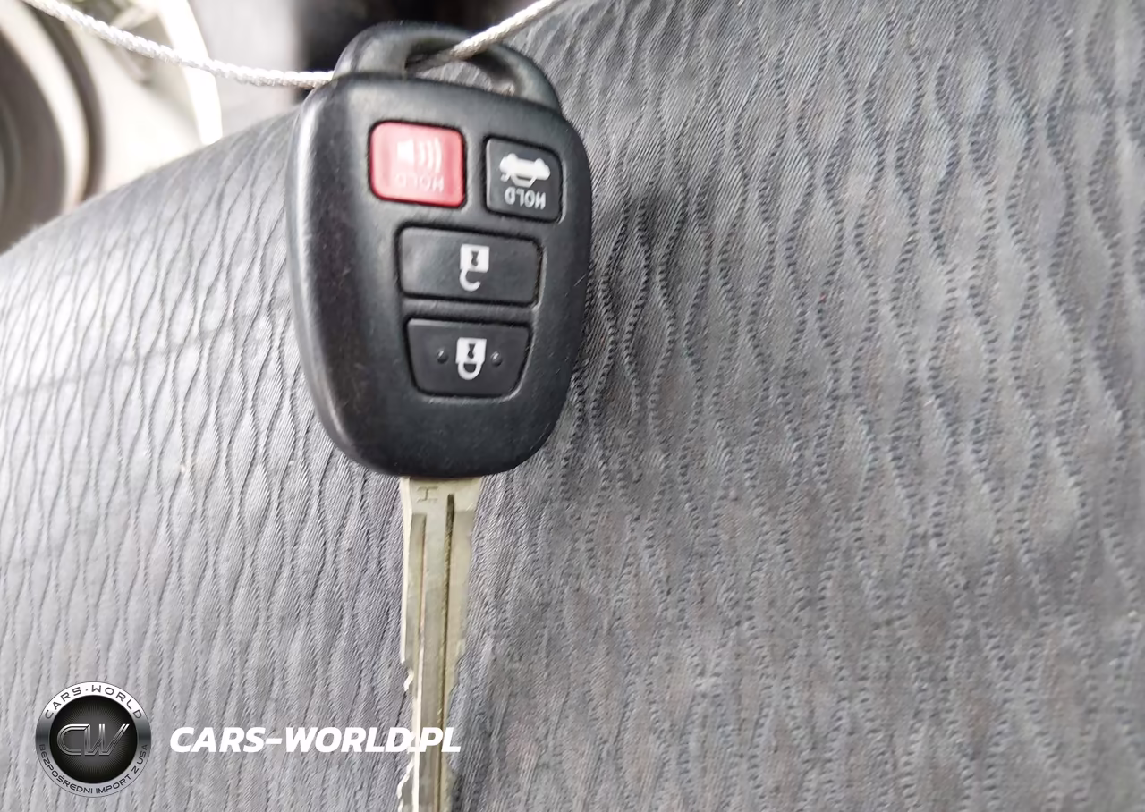 2017 Toyota Corolla Le VIN:2T1BURHE2HC764340 - 11