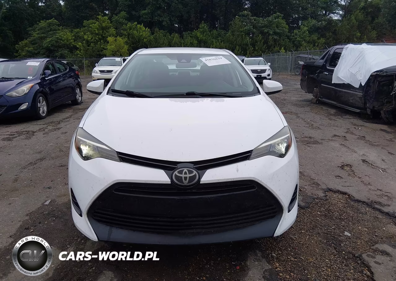 2017 Toyota Corolla Le VIN:2T1BURHE2HC764340 - 12