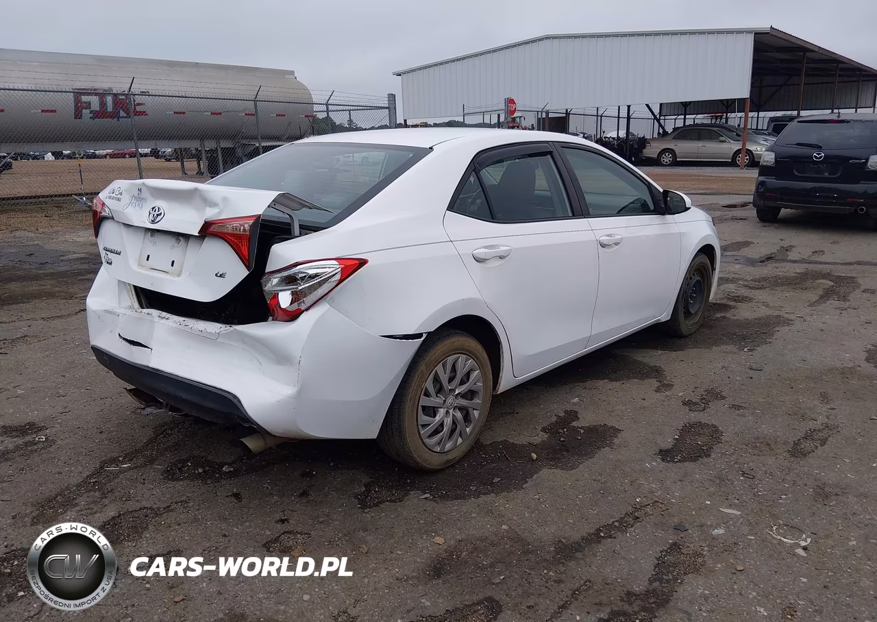 2017 Toyota Corolla Le VIN:2T1BURHE2HC764340 - 4