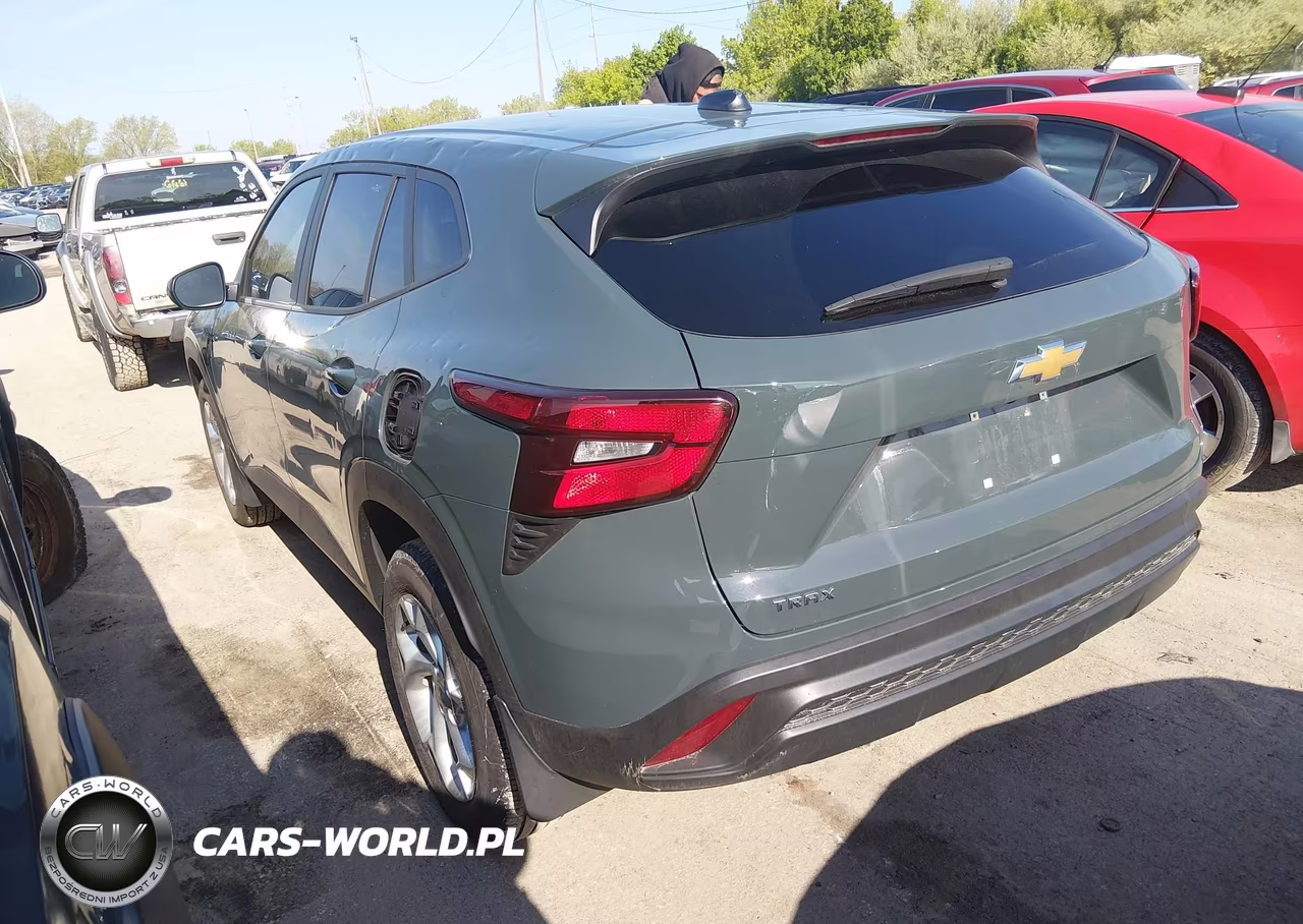 2025 Chevrolet Trax Fwd Ls VIN:KL77LFEP1SC046045 - 3