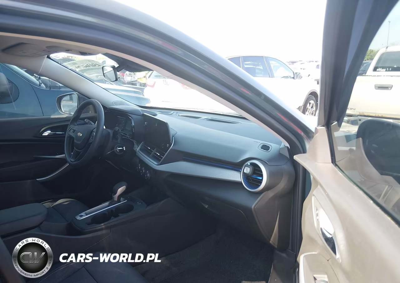 2025 Chevrolet Trax Fwd Ls VIN:KL77LFEP1SC046045 - 5