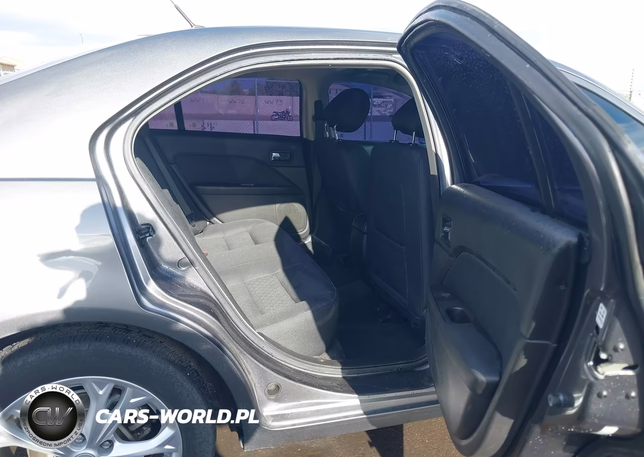 2012 Ford Fusion Se VIN:3FAHP0HA3CR445807 - 8