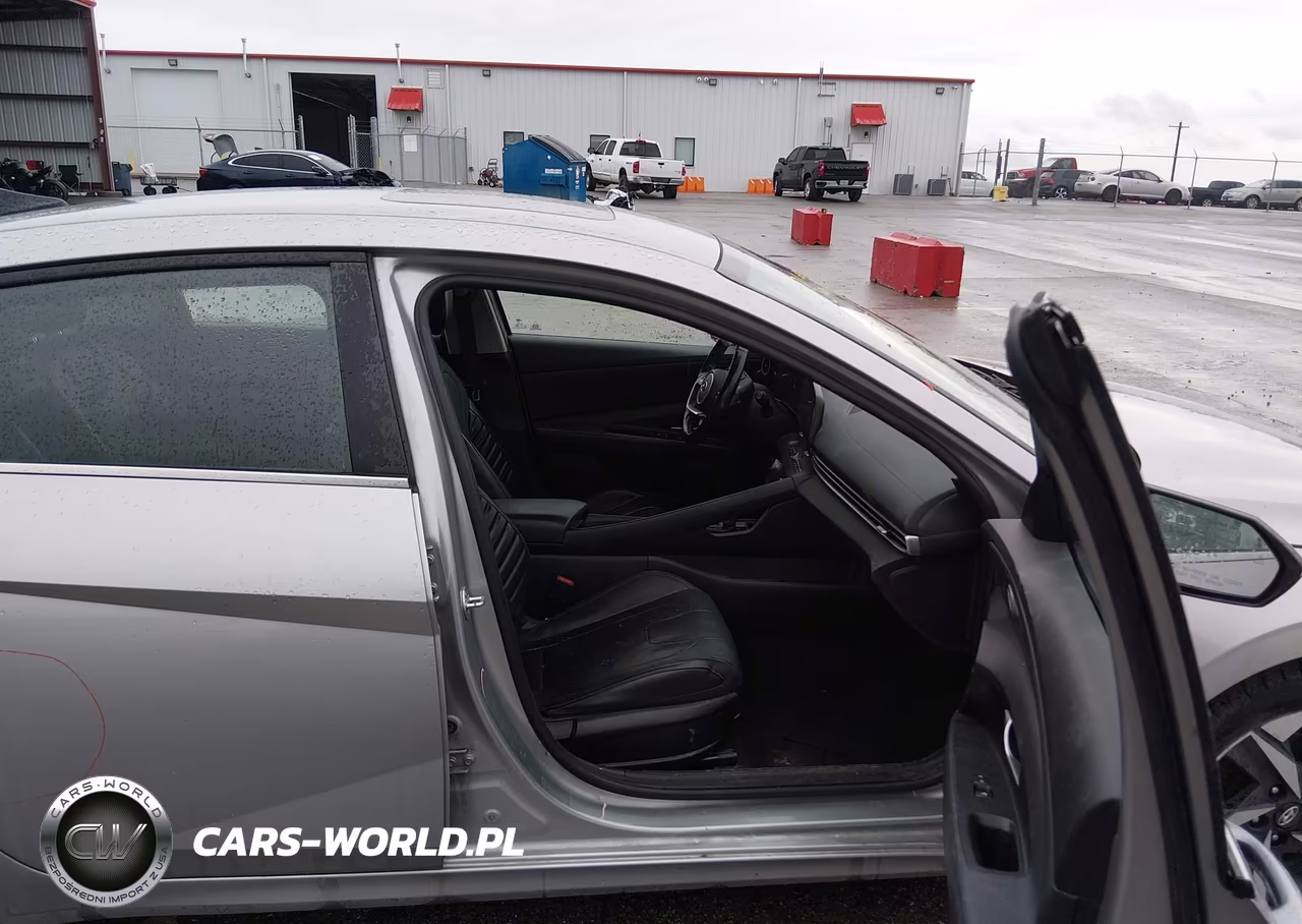 2021 Hyundai Elantra Limited VIN:5NPLP4AGXMH003640 - 5