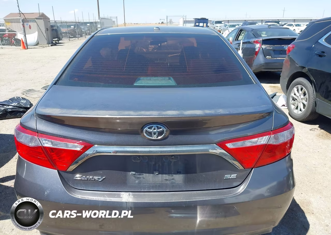 2015 Toyota Camry Se VIN:4T1BF1FK6FU477101 - 15