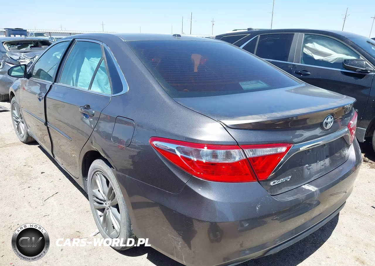 2015 Toyota Camry Se VIN:4T1BF1FK6FU477101 - 3