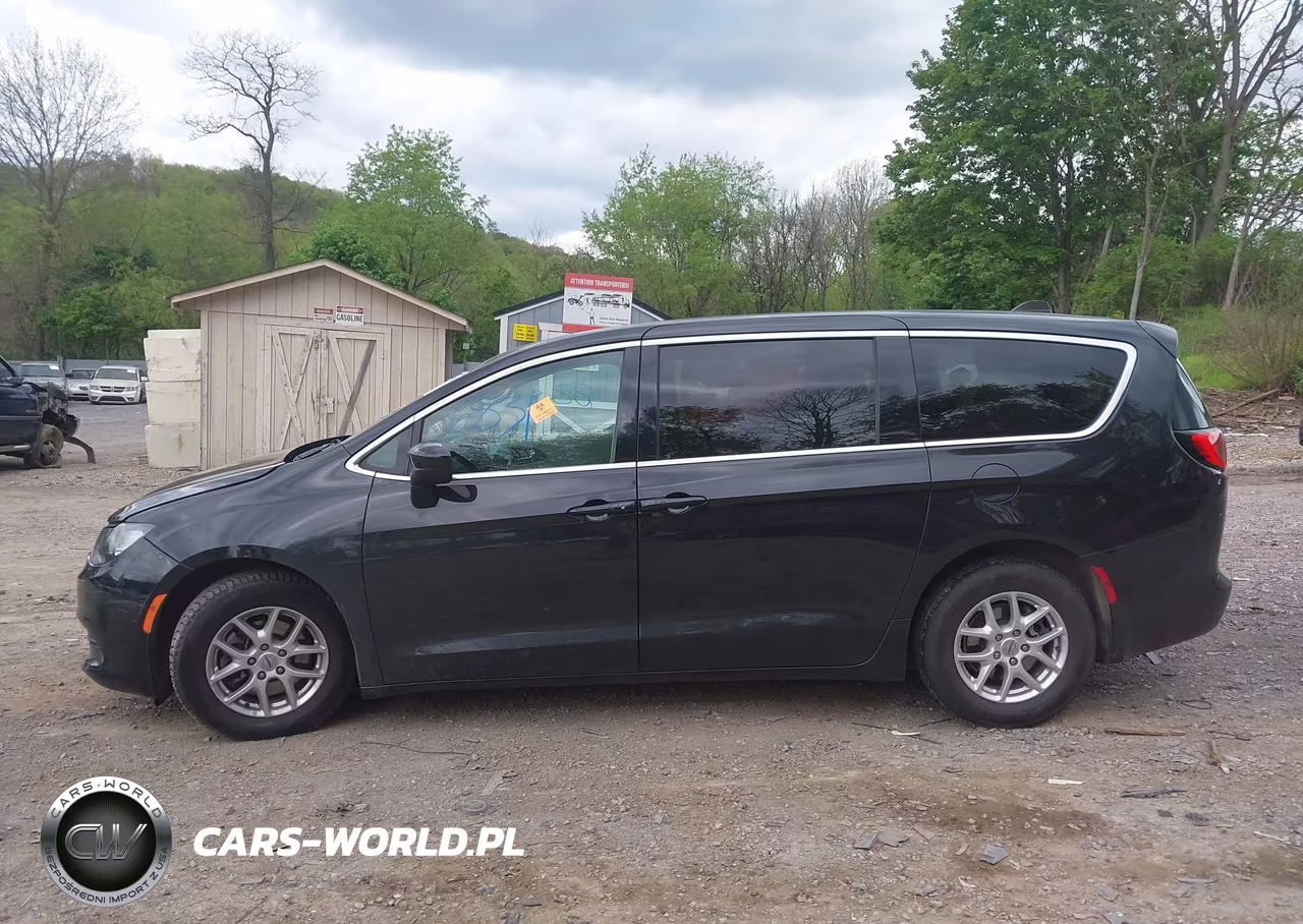 2022 Chrysler Voyager Lx VIN:2C4RC1CG3NR218640 - 14