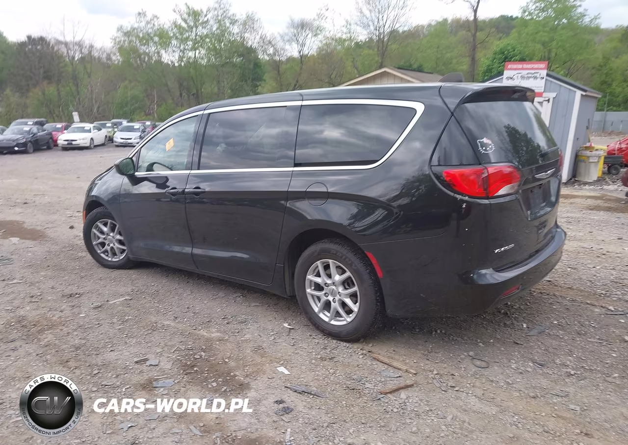 2022 Chrysler Voyager Lx VIN:2C4RC1CG3NR218640 - 3